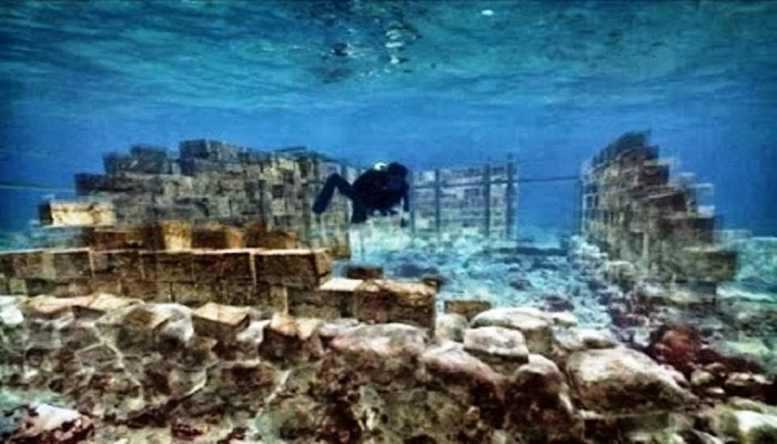 H ελληνική πόλη κάτω από τη θάλασσα της Ελαφόνησου – Την εντόπισε ο Φωκίων Νέγρης το 1904, αλλά την αποκάλυψε το 1967 ο Βρετανός καθηγητής Φλέμινγκ (βίντεο)